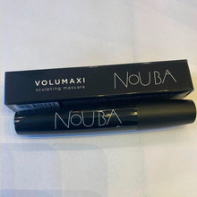 mascara
